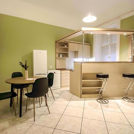 R171 Elitehost Raday Apartment Budapest Exteriör bild