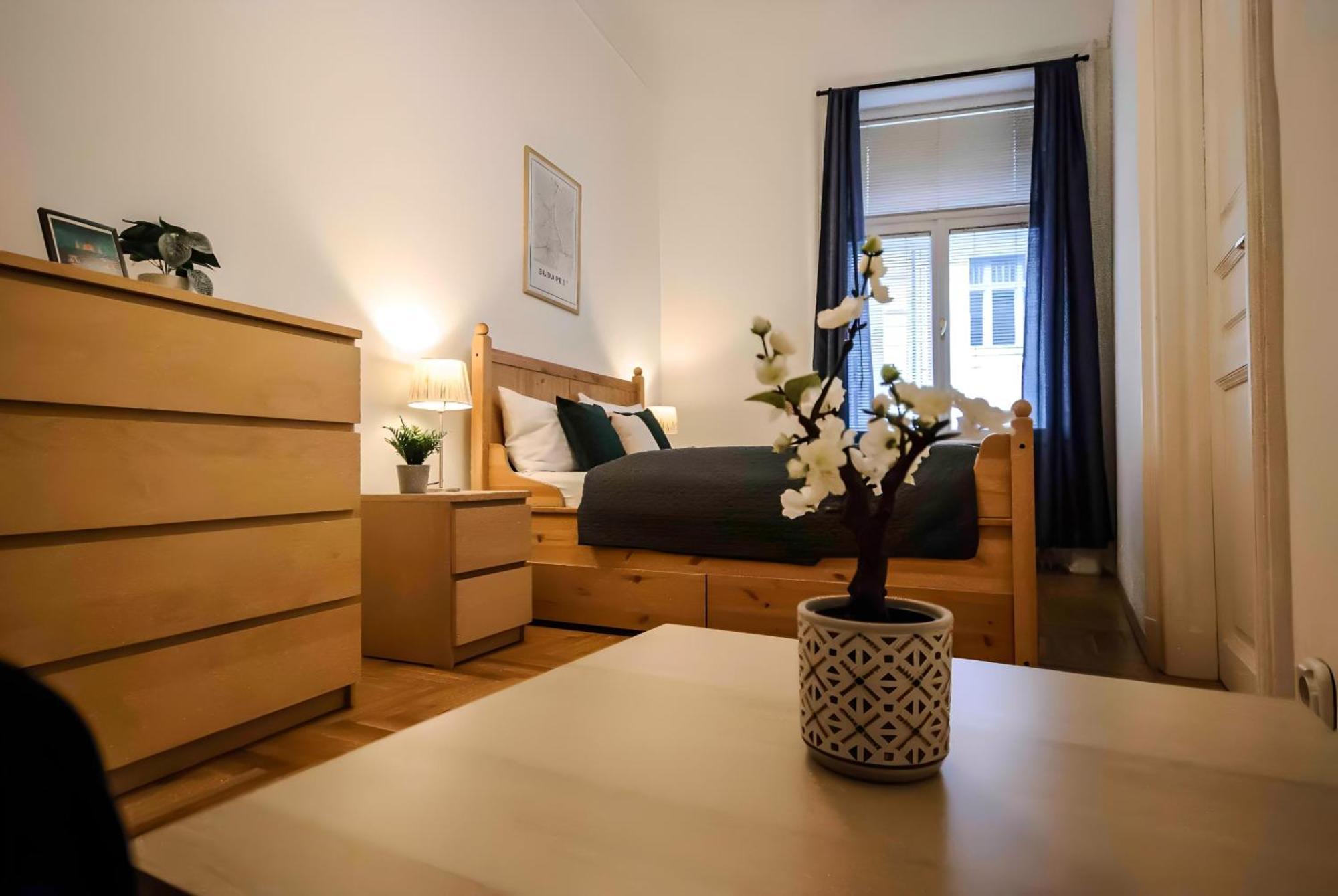 R171 Elitehost Raday Apartment Budapest Exteriör bild